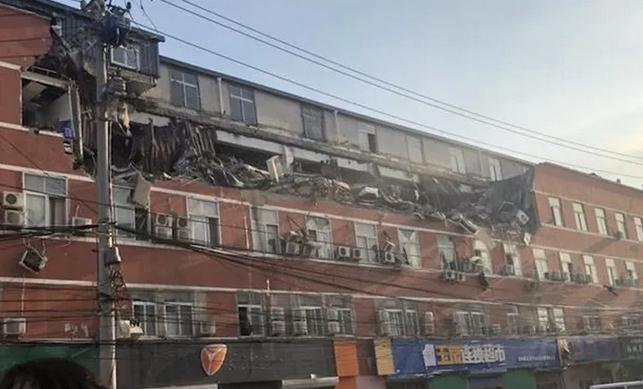 順和大廈坍塌現(xiàn)場