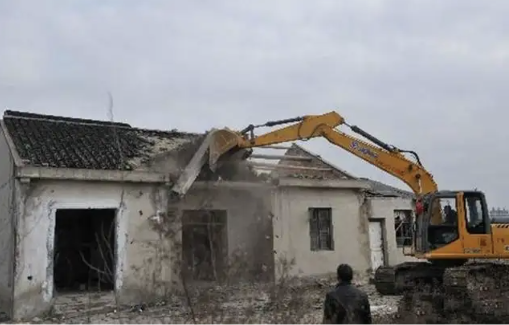【京云<a href=http://www.jiucipa.cn/team/ target=_blank class=infotextkey>拆遷律師</a>】房子即將被拆遷，信息公開卻不全面，法院判決依法作出答復。