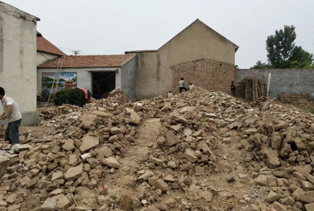 北京拆遷律師：不給補償不簽協(xié)議，街道辦強拆廠房誰給的權(quán)利？