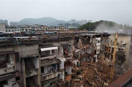 被征收人在簽訂補(bǔ)償安置協(xié)議后去世，繼承人可以要求補(bǔ)償安置嗎？