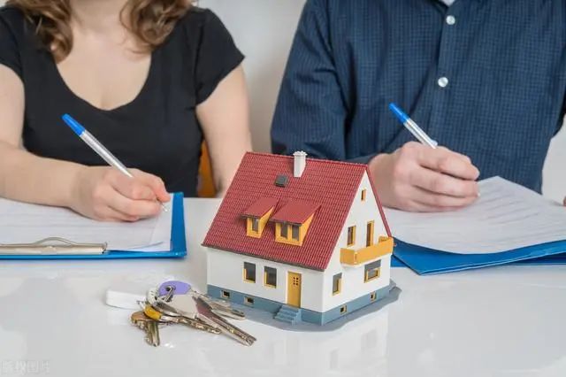 婚內(nèi)把共有的房子寫(xiě)協(xié)議給一方，是夫妻財(cái)產(chǎn)協(xié)議還是贈(zèng)與？