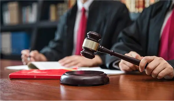 融資方嚴重違約，投資方能否停止投資，要求融資方回購股權(quán)？